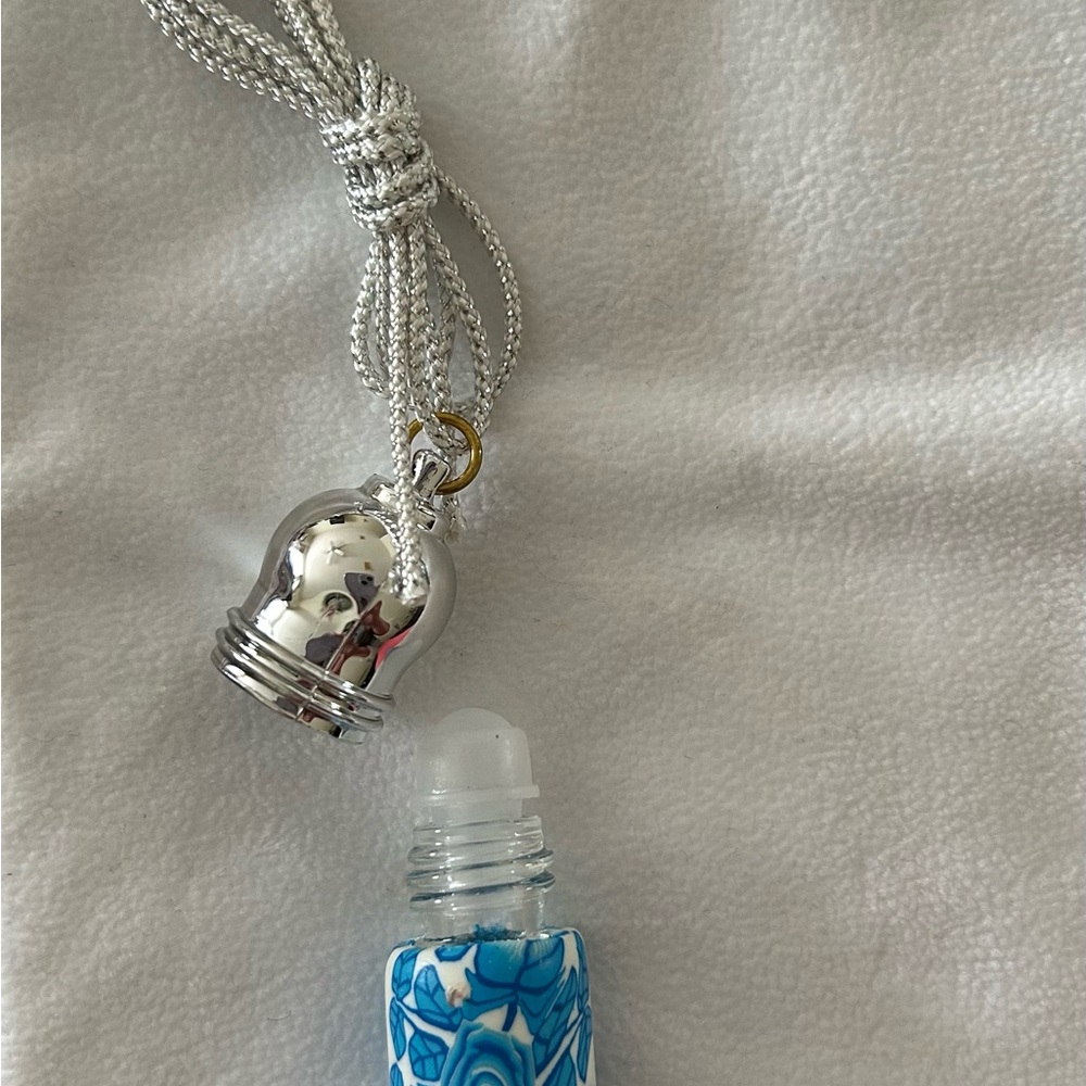 New Aromatherapy, essential oil mini roller ball applicator. Travel size.